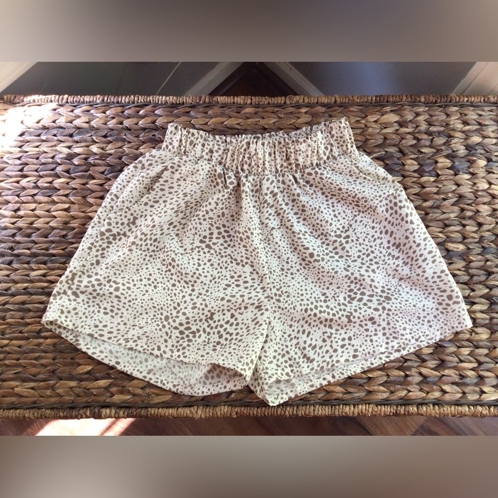 Ivy & Leo Shorts Small